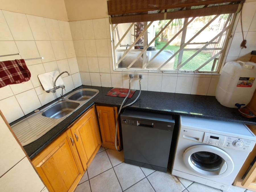 To Let 4 Bedroom Property for Rent in Cashan North West